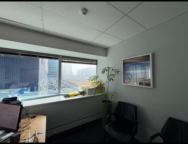 401M² OFFICE TO LET IN FORESHORE